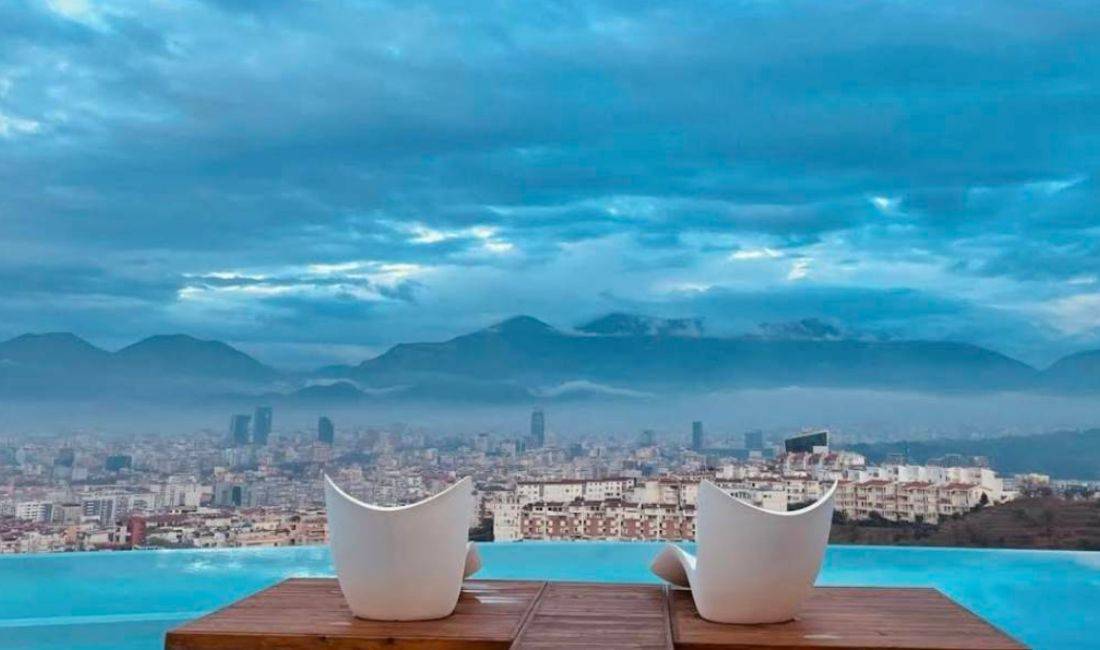 Job Offers in Tirana, Profession Ndihmes Kamarier, Shofer , Beginner/Little experience, Payment By Agreement.