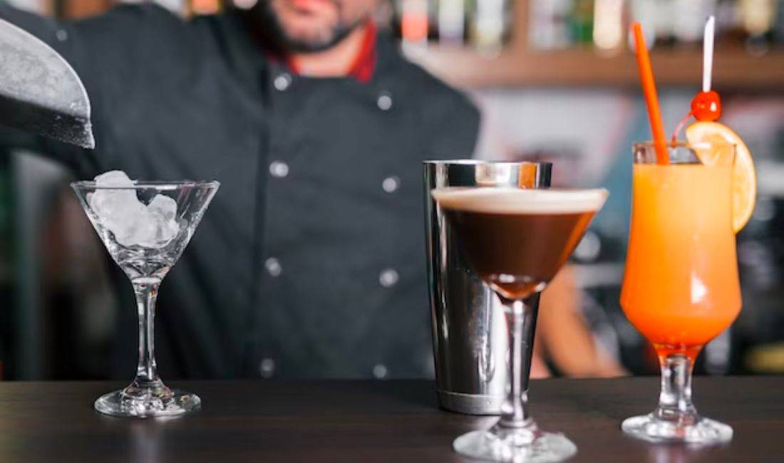 Job Offers in Tirana, Profession Banakiere, Kamarier/e , With experience, Payment By Agreement.