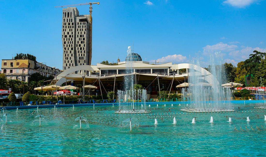 Job Offers in Tirana, Profession Kamarier , With experience, Payment 60,000  Leke.