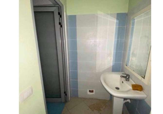 Qera, Ambjent Biznesi