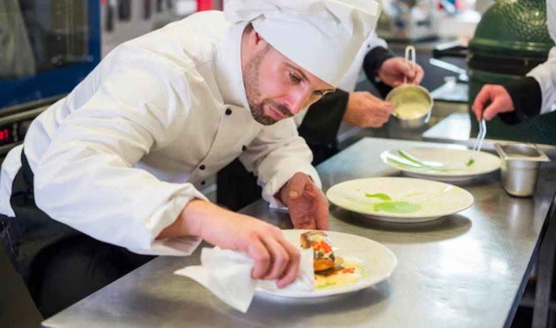 Job Offers in Tirana, Profession Kuzhinier, Kamariere, Banakier, Ndihmes Banakier, Sanitare , Beginner/Little experience, Payment By Agreement.