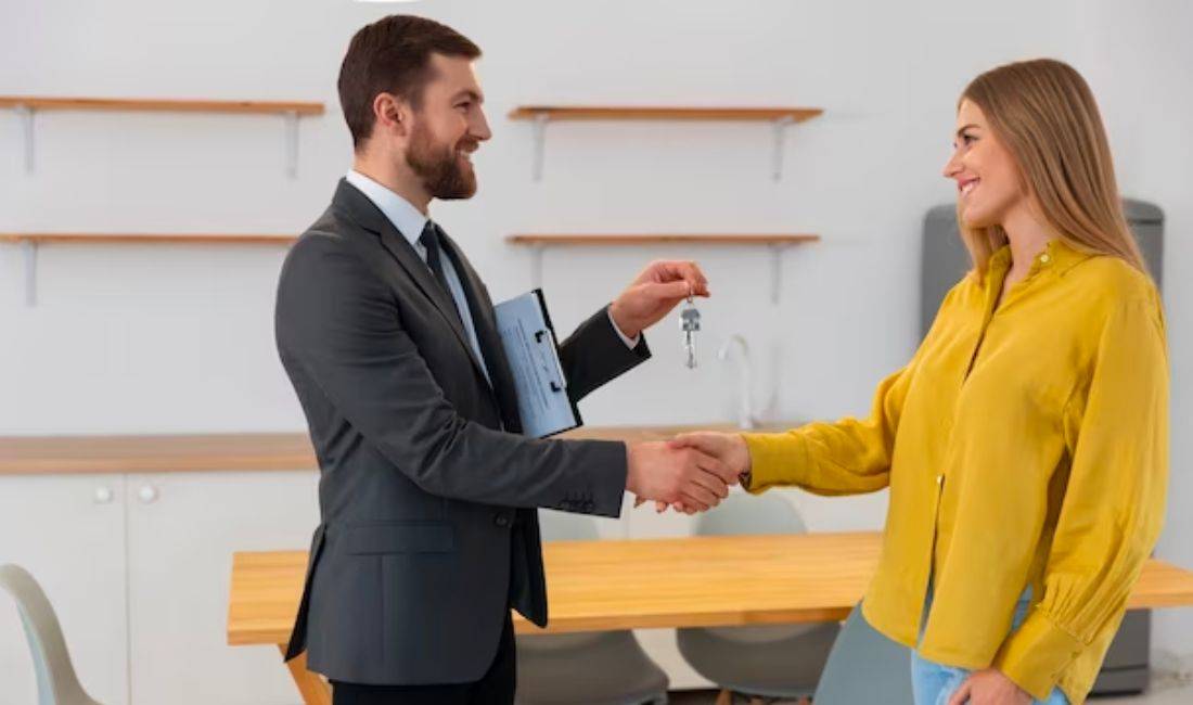 Job Offers in Tirana, Profession Agjent/e Imobiliare , With experience, Payment 50,000  Leke.