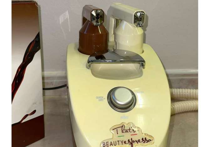 Different articles a Tirana - 300 Euro