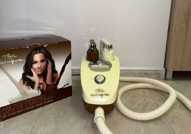 Different articles a Tirana - 300 Euro