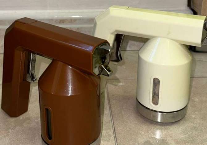 Different articles a Tirana - 300 Euro