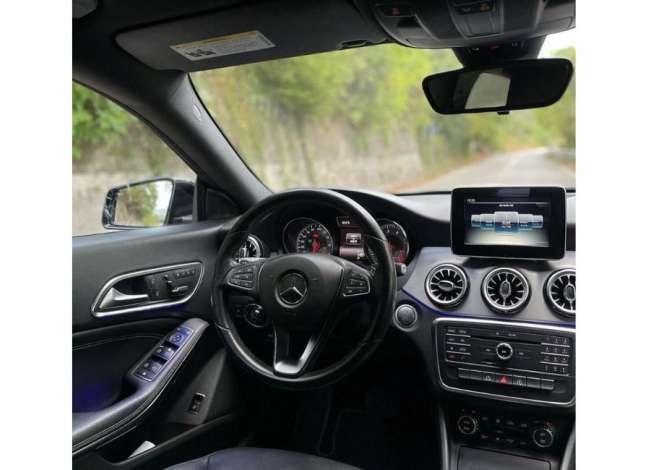 Auto in Vendita a Elbasan, Mercedes-Benz, 2015 gasoline-gas,Kambio Automatik Pagamento 17,500  Euro.