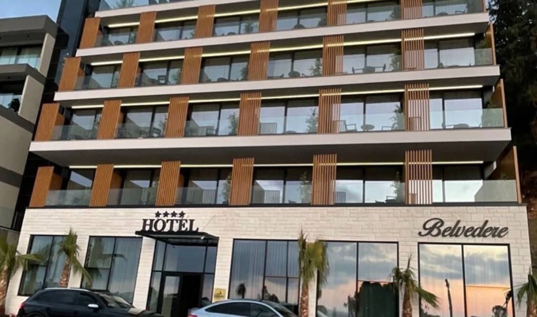 Offerte di lavoro a Valona, Profession Kamarier/e, Banakier/e , Con esperienza, Pagamento Trattabile.