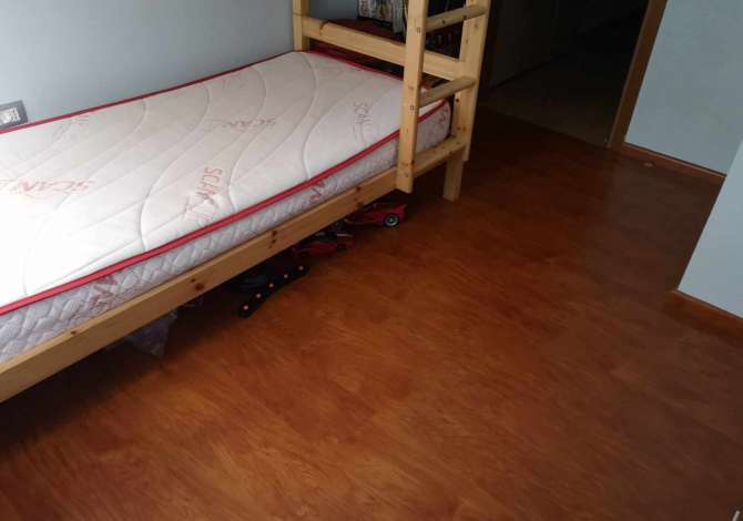 Shtepi ne shitje Apartament ne Tirane, 2+1, Mobilimi E mobiluar, Pagesa 146,000  Euro.