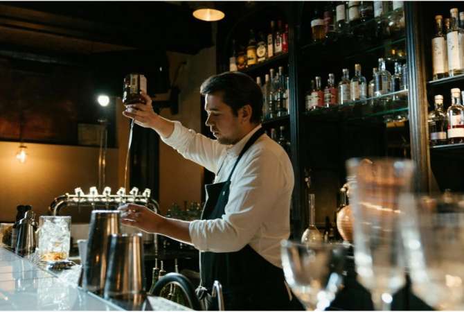 Njoftime Pune per Banakier/e dhe Sanitare ne Tirane