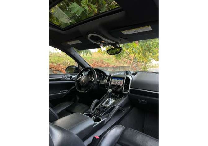 Jepet me qera porche cayenne