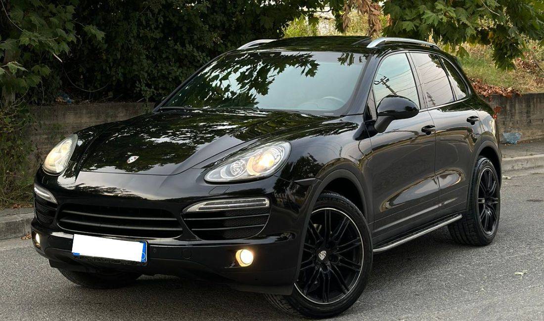 Jepet me qera porche cayenne