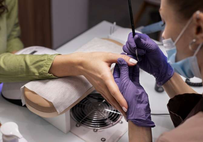 Njoftime Pune per Estetiste thonjesh ne Tirane