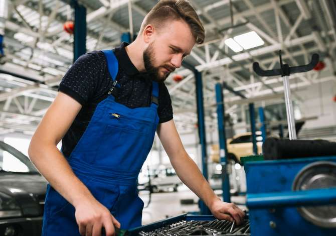 Njoftime Pune per Usta/Marangoz ne Tirane