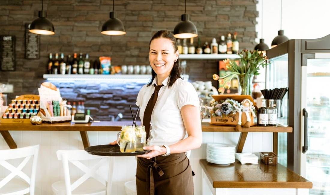 Njoftime Pune ne Tirane, Profesioni Kamariere Ndihmes kuzhinier/e   , Fillestar/Pak eksperience, Pagesa Me Marreveshje.