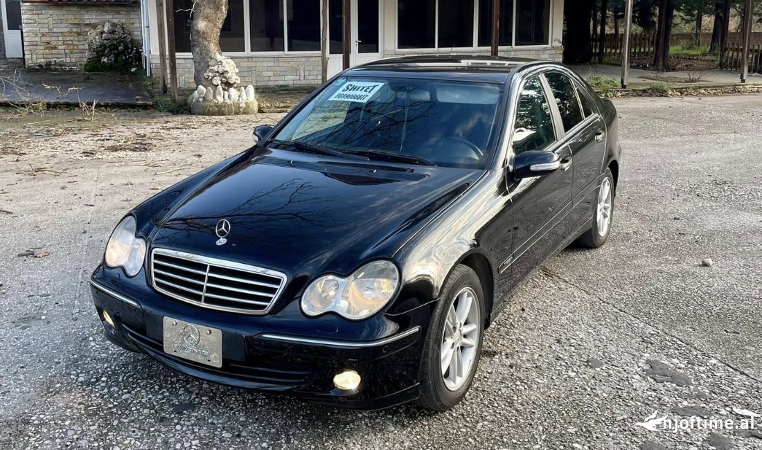 Auto in Vendita a Fier, Mercedes-Benz, 2005 Diesel,Kambio Automatik Pagamento 4,500  Euro.