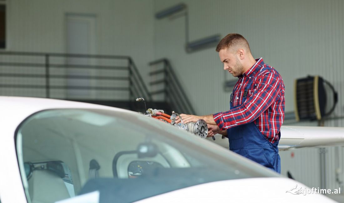 Servis Xhama Makinash ELTON ofron sherbime profesionale per zevendesimin dhe riparimin e xhamave