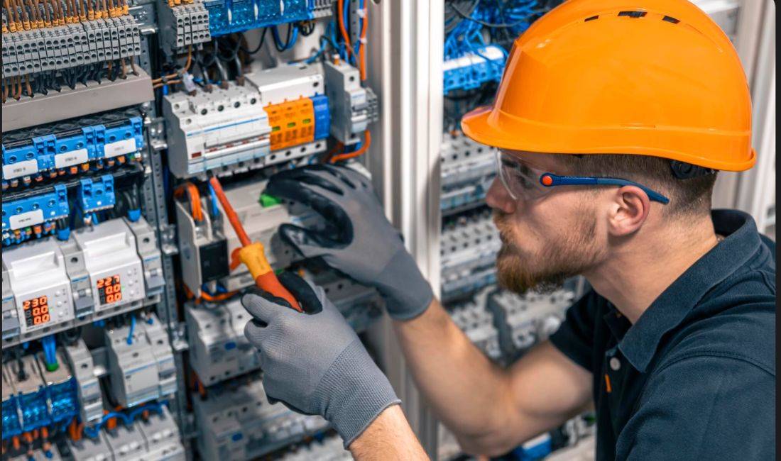 Elektricist me eksperienc ne instalime sherbime dhe riparime