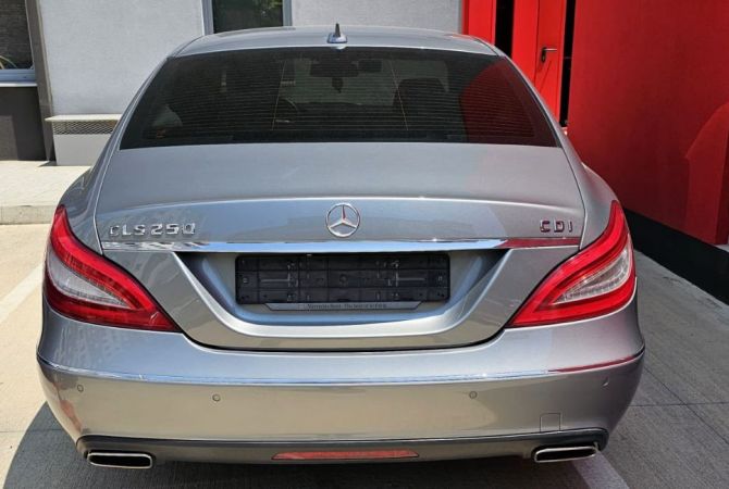 Auto in Vendita a Tirana - 13,500 Euro