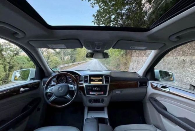 Makina ne shitje ne Tirane, Mercedes-Benz, 2013 Diesel,Kambio Automatik Pagesa 17,500  Euro.