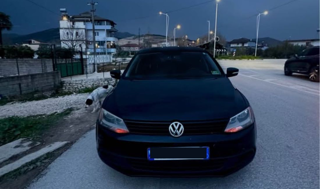 Auto in Vendita a Berat, Volkswagen, 2011 gasoline-gas,Kambio Automatik Pagamento 7,000  Euro.