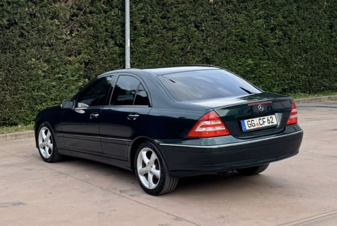 Auto in Vendita a Tirana - 5,200 Euro