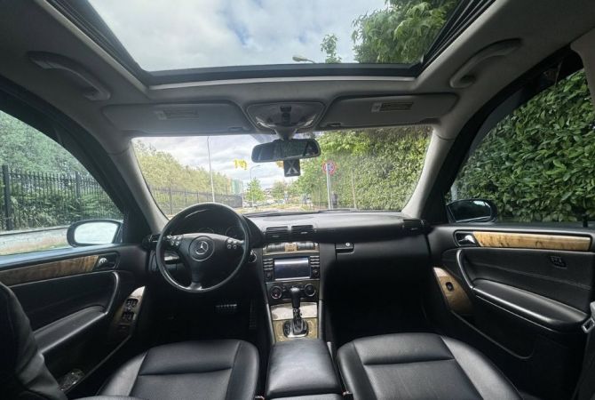 Makina ne shitje ne Tirane, Mercedes-Benz, 2007 Diesel,Kambio Automatik Pagesa 7,500  Euro.