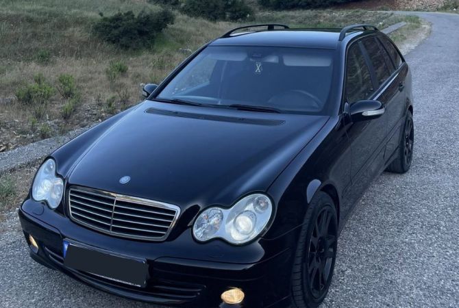 Auto in Vendita a Tirana - 4,200 Euro