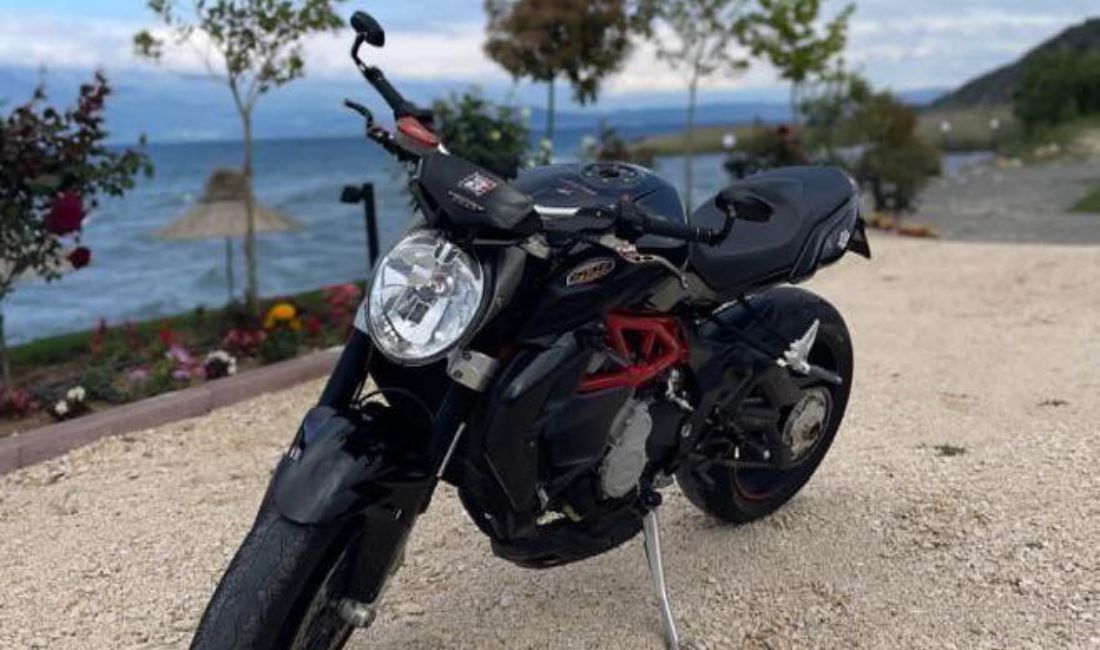 SHITET MV AGUSTA BRUTALE 800 🏍️