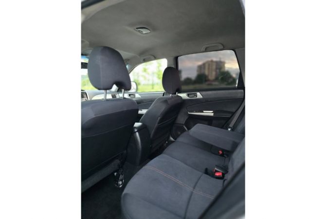 Makina ne shitje ne Tirane, Subaru, 2010 Diesel,Kambio Automatik Pagesa 4,400  Euro.