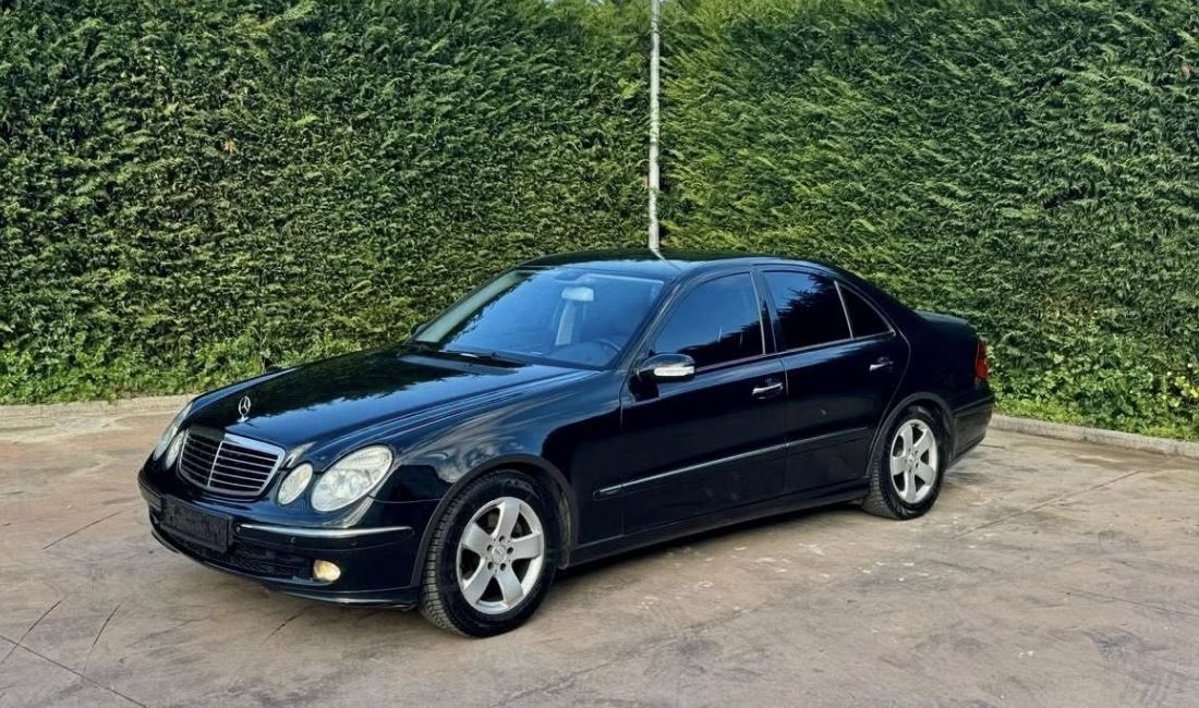 Makina ne shitje ne Tirane, Mercedes-Benz, 2005 Diesel,Kambio Automatik Pagesa 5,200  Euro.