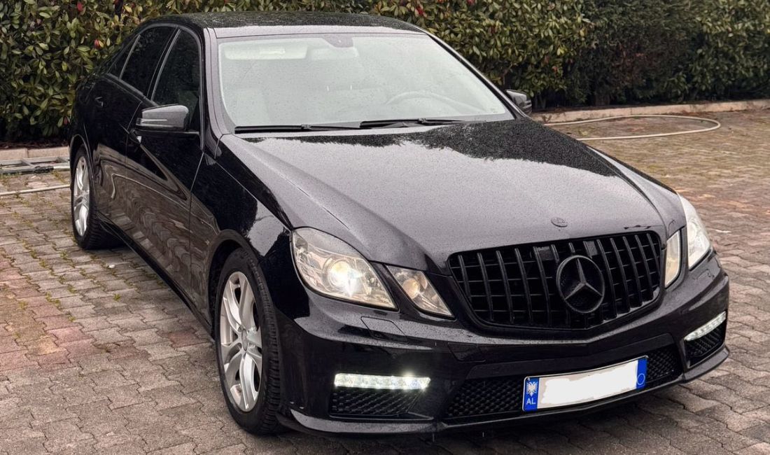 Makina ne shitje ne Tirane, Mercedes-Benz, 2010 Diesel,Kambio Automatik Pagesa 8,500  Euro.