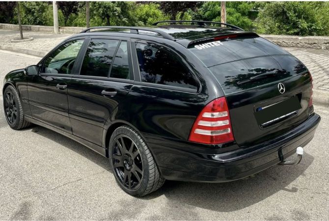 Auto in Vendita a Tirana - 4,000 Euro