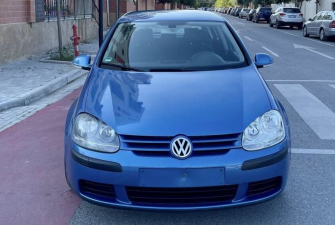 Auto in Vendita a Fier - 2,900 Euro