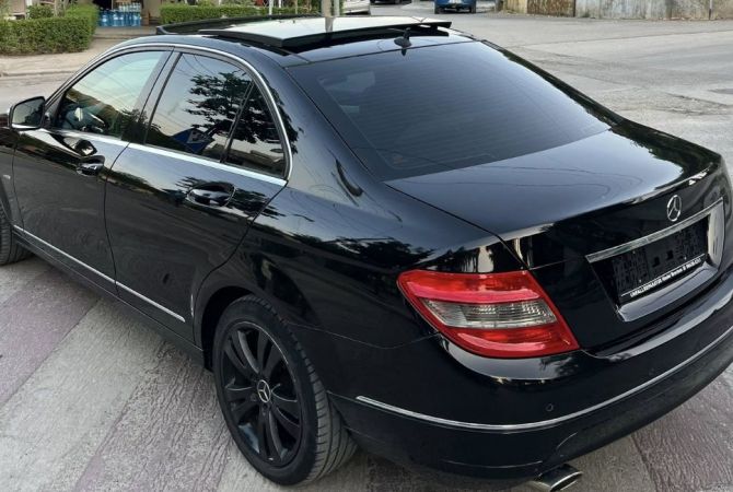 Auto in Vendita a Tirana - 7,600 Euro