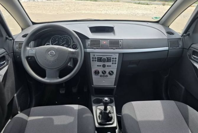 Auto in Vendita a Durazzo - 2,700 Euro