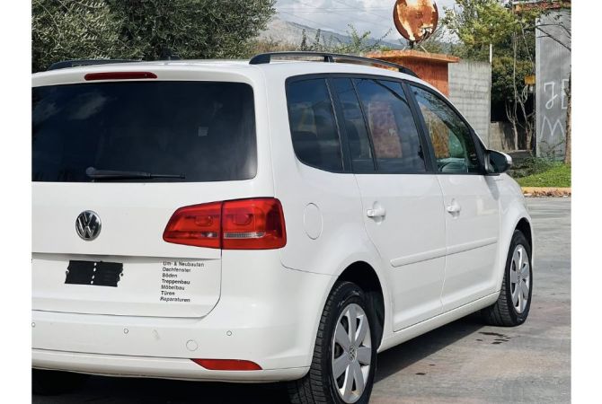Auto in Vendita a Tirana - 8,300 Euro