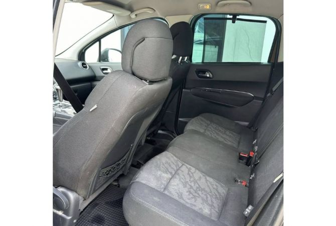 Auto in Vendita a Tirana, Peugeot, 2010 Diesel,Kambio Automatik Pagamento 4,800  Euro.