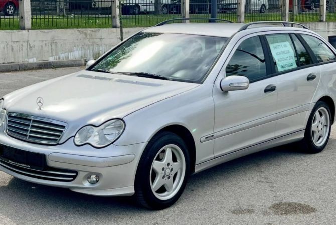 Auto in Vendita a Tirana - 3,500 Euro