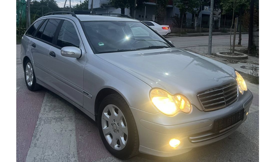 Makina ne shitje ne Tirane, Mercedes-Benz, 2005 gasoline-gas,Kambio Automatik Pagesa 3,200  Euro.