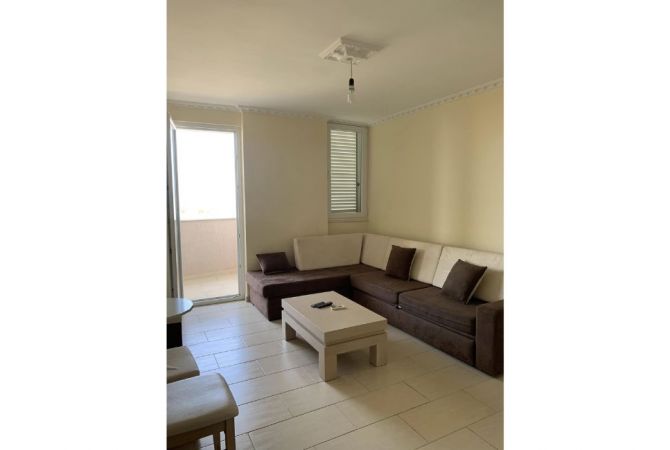 Shtepi ne shitje Apartament ne Lezhe, 2+1, Mobilimi E mobiluar, Pagesa 140,000  Euro.