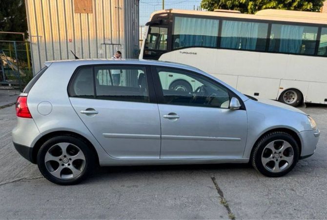 Auto in Vendita a Tirana - 3,800 Leke