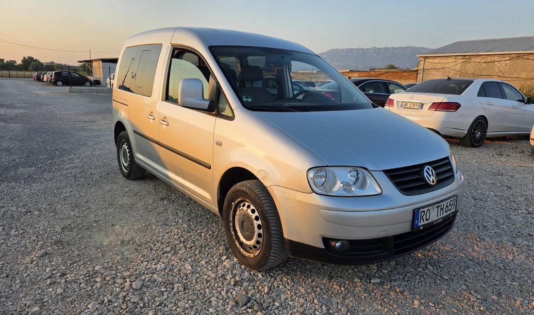 Makina ne shitje ne Tirane, Tjeter, 2008 gasoline-gas,Kambio Automatik Pagesa 599,000  Leke.