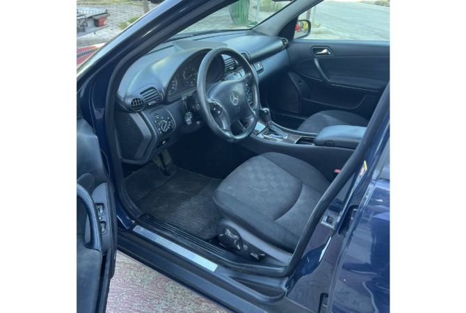 Makina ne shitje ne Tirane - 3,600 Euro