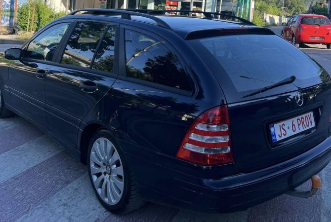 Makina ne shitje ne Tirane - 3,600 Euro