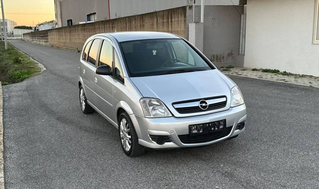 Auto in Vendita a Tirana, Tjeter, 2010 Diesel,Kambio Automatik Pagamento 3,000  Euro.