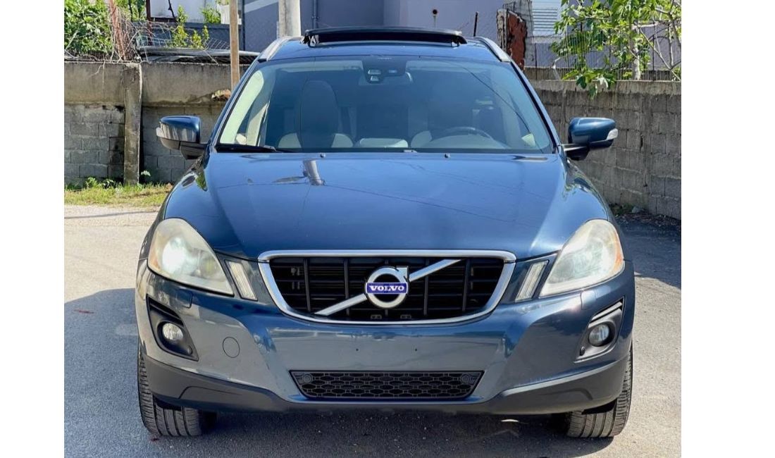 Makina ne shitje ne Tirane, Volvo, 2010 gasoline-gas,Kambio Automatik Pagesa 10,700  Euro.