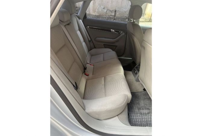 Makina ne shitje ne Tirane, Audi, 2010 Diesel,Kambio Automatik Pagesa 4,500  Euro.