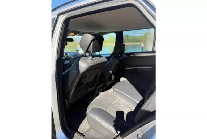 Auto in Vendita a Tirana, Mercedes-Benz, 2006 Diesel,Kambio Automatik Pagamento 5,500  Euro.