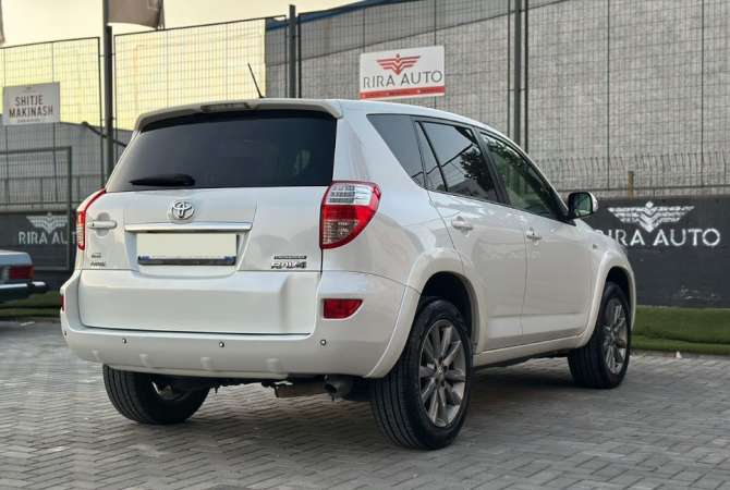 Auto in Vendita a Tirana - 9,900 Euro