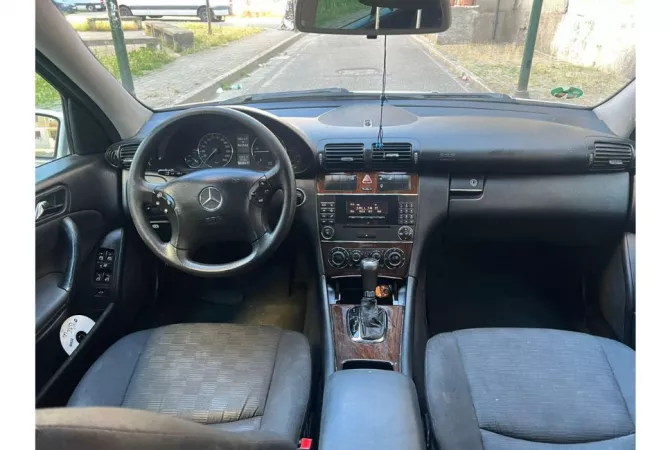 Auto in Vendita a Durazzo - 4,400 Euro